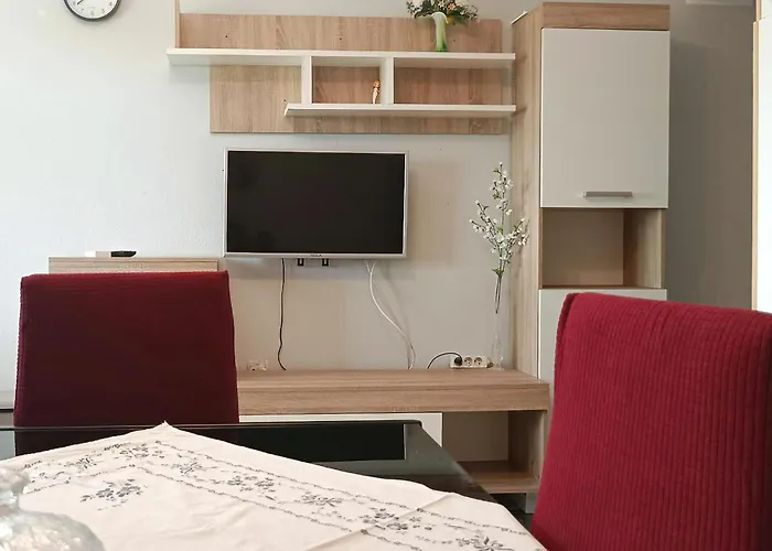 Appartement 1 Bedroom Amazing In Maslenica
